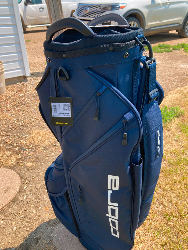 New Cobra Golf Bag in Golf in Moose Jaw - Image 3