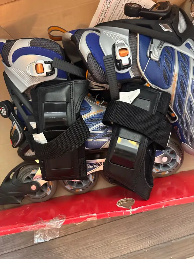 Rollerblade in Skates & Blades in Laval / North Shore - Image 3