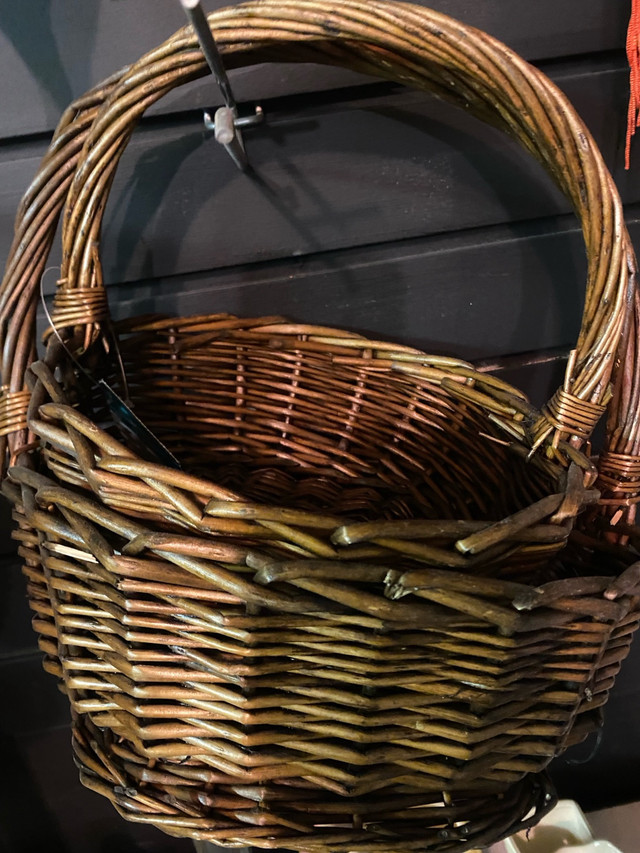 Lot of baskets in Home Décor & Accents in Thunder Bay - Image 3