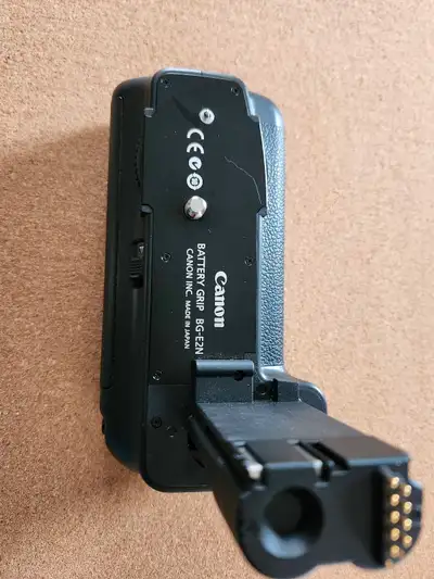 Canon BG-E2N Battery Grip, View more