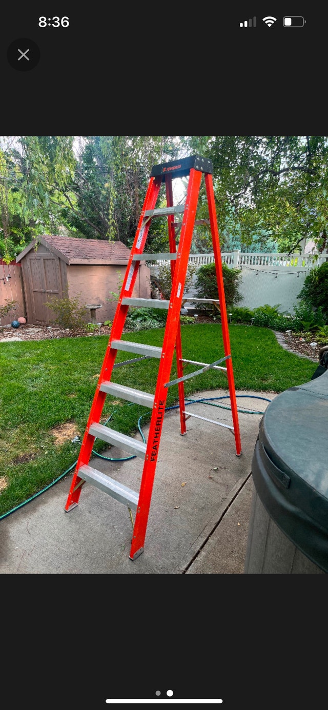 8ft Featherlite ladder Ladders & Scaffolding Lethbridge Kijiji