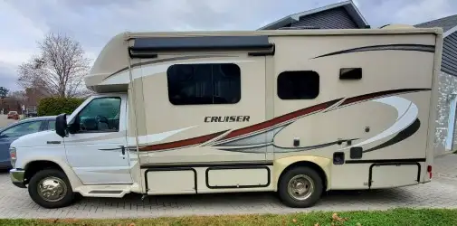 2019 Gulfstream BT CRUISER 5230     26,500 km in RVs & Motorhomes in Laurentides - Image 4