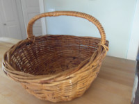 Large wicker basket with handle