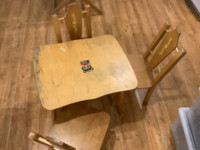 Table et chaises enfants (anciennes)