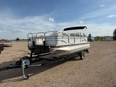 2018 18’ pontoon boat, with live well, Bimini top and travel cover. Upgraded to a 50hp 4stroke Yamah...