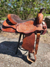 17" Griffith saddle - clean & comfortable!