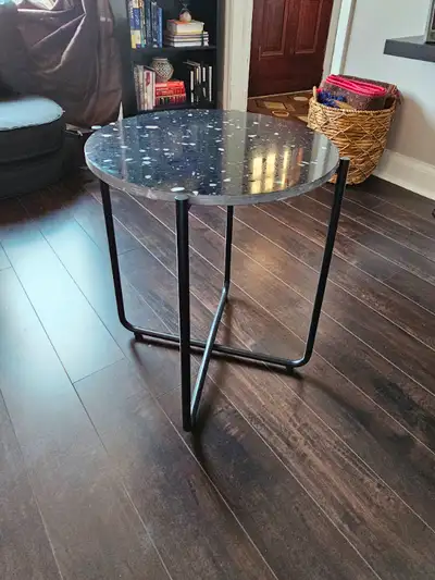- Brand New, in packaging - Stunning marble top with orbico & quartz flakes - No assembly required -...