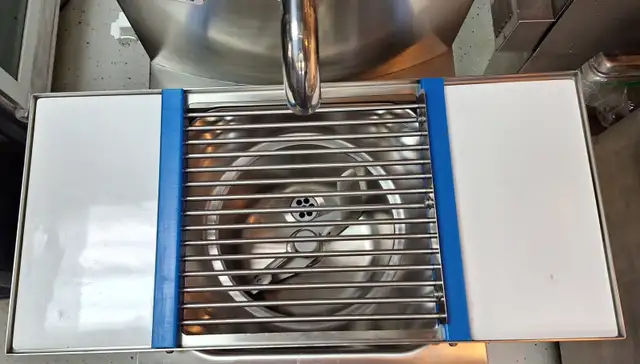 Tempéreuse à chocolat Pomati T10 in Industrial Kitchen Supplies in Québec City - Image 3