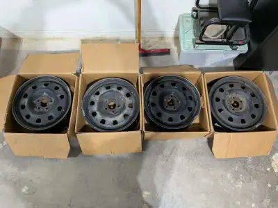Steel rims. Good condition. Use 2 seasons. 5x110 bolt pattern. 17x7. Came off 2021 Jeep Cherokee. Pi...