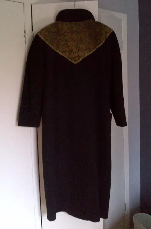 Manteau Noir en laine vierge pure /Black coat pure virgin wool in Women's - Tops & Outerwear in Longueuil / South Shore - Image 5