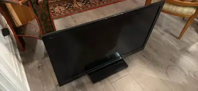 Panasonic TC-L37E3 Television 37" 1080 pCA$70, View more