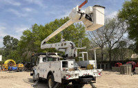 2014 Freightliner / Altec Bucket Truck (M2-106 / AA55-MH)