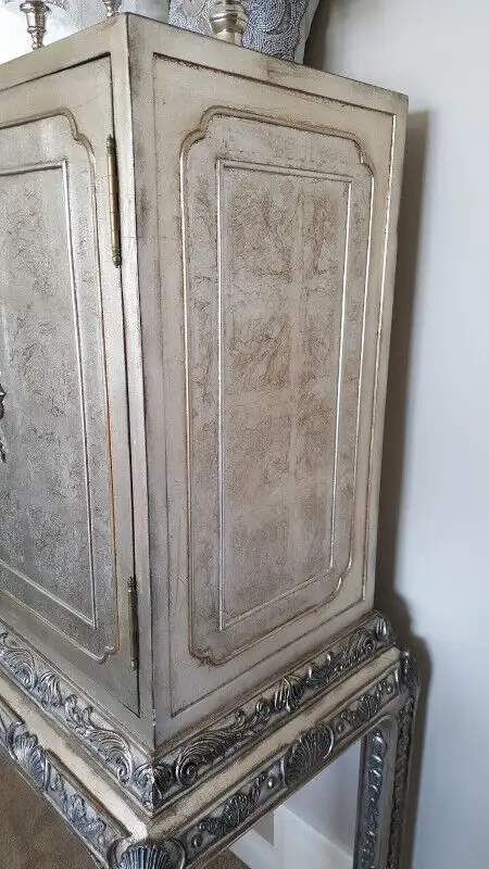 SILVER LEAF DOOR CABINET in Home Décor & Accents in Edmonton - Image 5