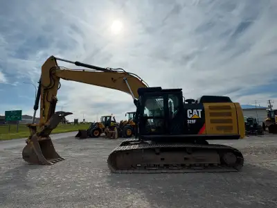 2012 Caterpillar 329E - 6083 Hours - Enclosee cab w/heat,A/C, Radio, Air suspension seat, Rear view...