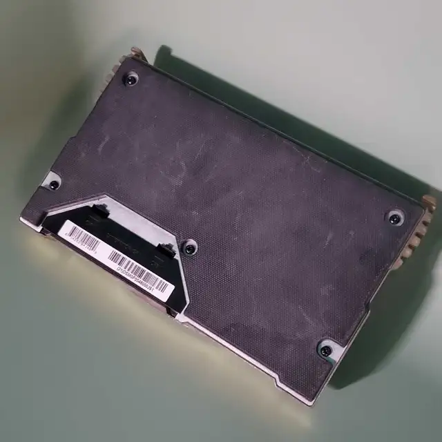 Line 6 DM4 Distortion in Amps & Pedals in City of Montréal - Image 6