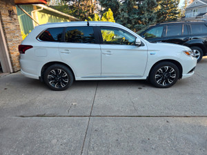 2018 Mitsubishi Outlander PHEV GT