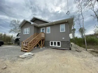 2 Beds, 1 Bath Apartment - Unit 3