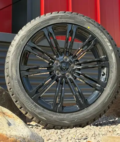 NEW 22”RangeRover (2023+)reps(5x120)+285/45/R22 Kumho snows Set of four Brand NEW 22 inch Range Rove...