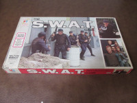 VINTAGE 1976 THE SWAT S.W.A.T. JEU board game MILTON BRADLEY MB