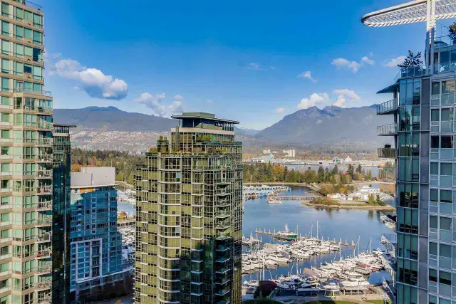  Private Furnished Room in High-Rise — All Utilities Included in Room Rentals & Roommates in Vancouver - Image 12