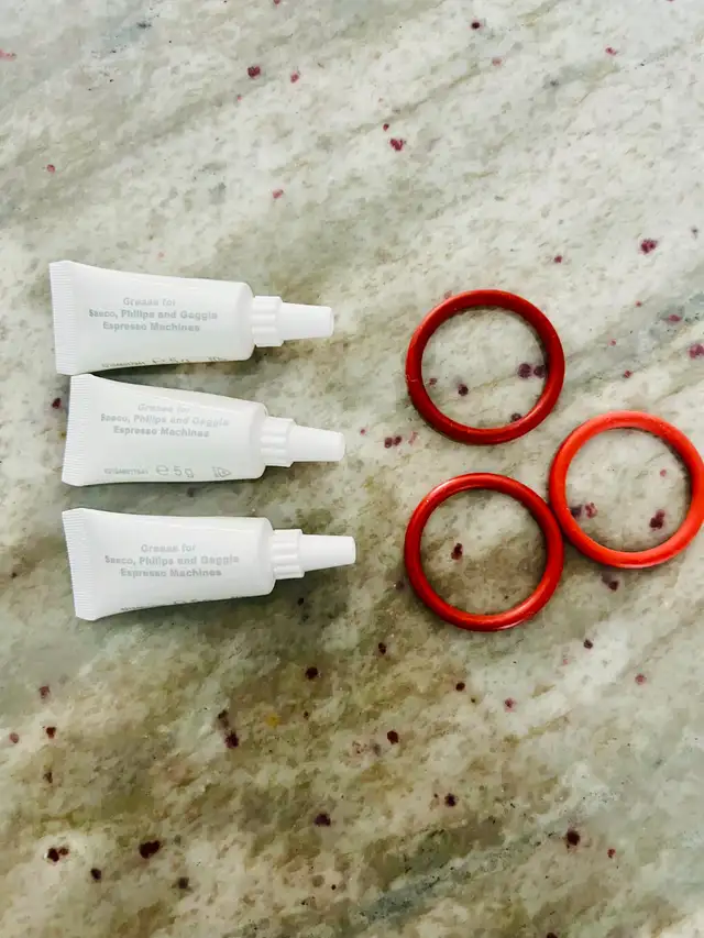 SAECO / PHILLIPS ESPRESSO LUBRICANT GREASE & GROUP ORING in Coffee Makers in London - Image 2