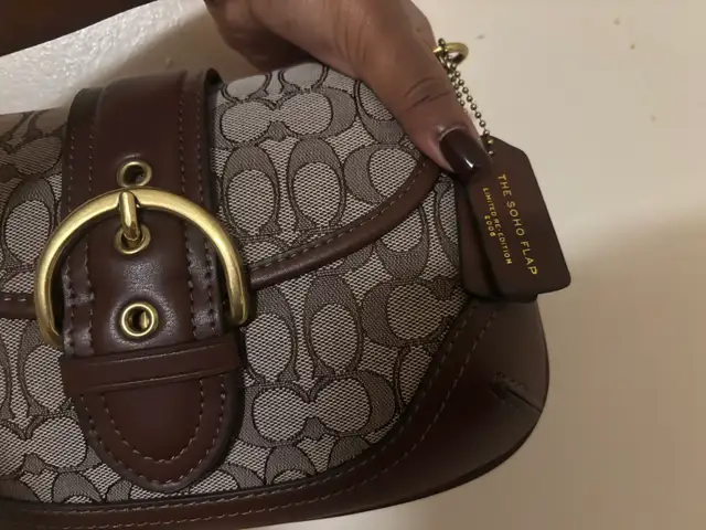 Coach Soho Flap Limited Re-Edition 2006 Bag in Bags & Luggage in Richmond - Image 2
