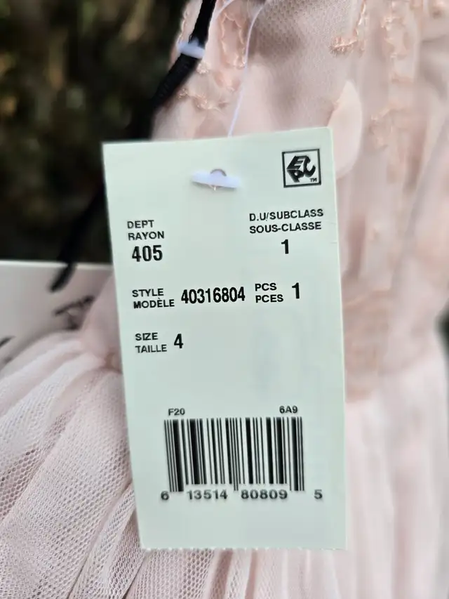 NEW Pippa & Julie holiday Formal Tulle Dress. Size 4. in Clothing - 4T in Edmonton - Image 5
