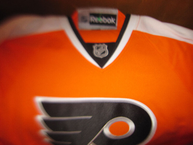 Philadelphia Flyers Jersey NHL Hockey Team  Reebok Brand New in Other in City of Toronto - Image 3