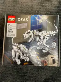 BNIB Lego Dinosaur Fossils (21320)