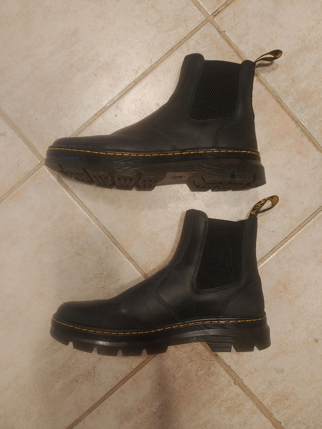Doc Martens Embury Unisex Boots in Women's - Shoes in Kitchener / Waterloo - Image 2