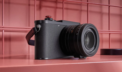 Like new Leica Q3 28mm with grip, filter, thumb grip, and bag, View more