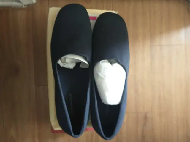 Women boots and shoes -size 11-12 in Women's - Shoes in Ottawa - Image 9