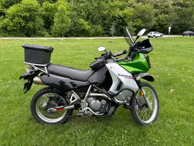Super nice bike. 88,000 road km. Givi screen, crash bars with highway pegs. Tank cover and tank bag....