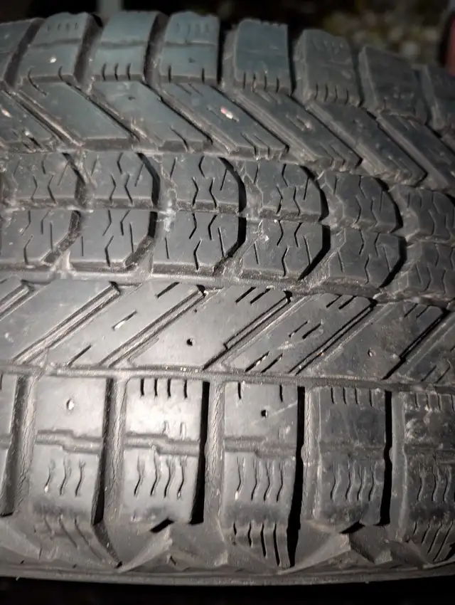 Nissan Snow tires Firestone Wonterforce in Tires & Rims in Hamilton - Image 4
