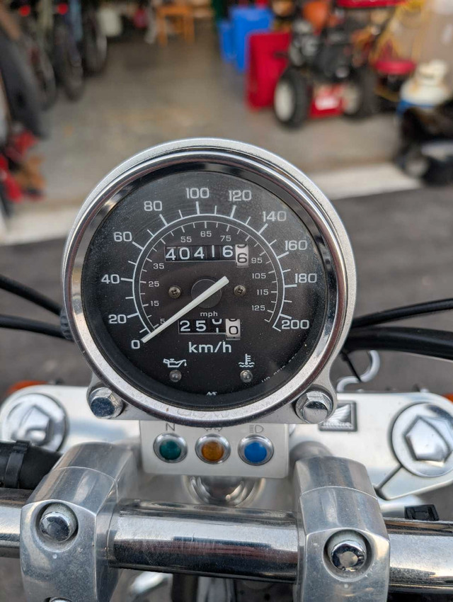 2004 Honda Shadow 1100 in Street, Cruisers & Choppers in Belleville - Image 3