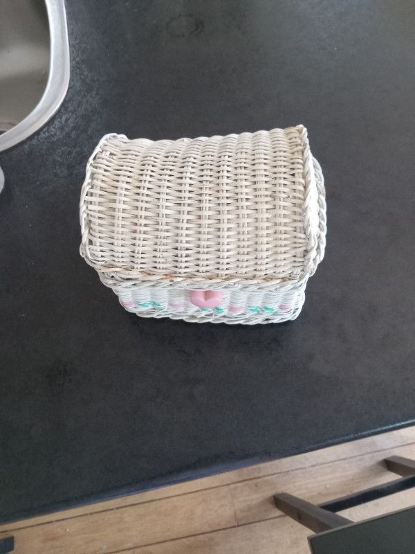 small wicker basket - for free in Free Stuff in Kawartha Lakes