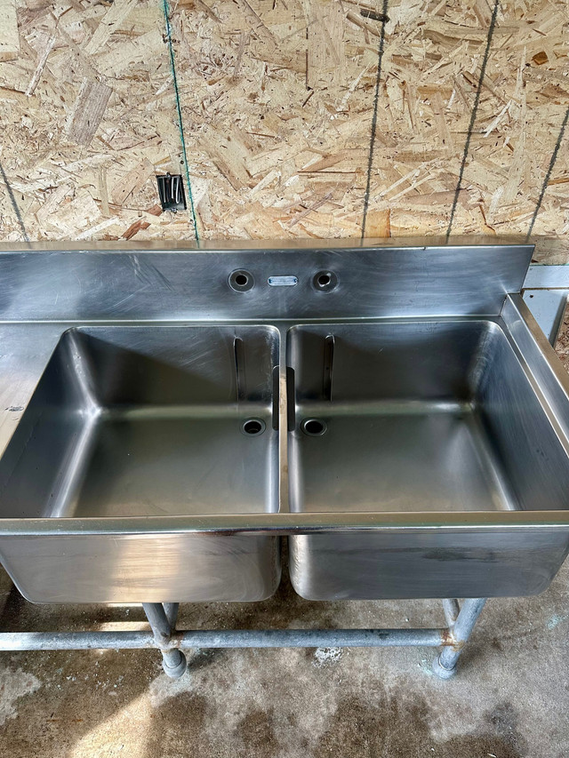 Commercial stainless sink in Other in Thunder Bay - Image 3