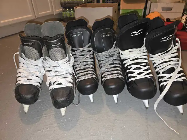 Youth/Adult Hockey Skates with blade guards in Skates & Blades in Markham / York Region - Image 2