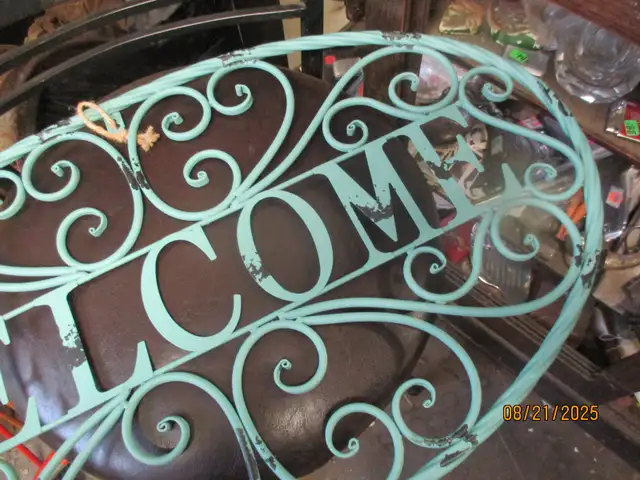 HEAVY WROUGHT IRON WELCOME PORCH VERANDA WALL SIGN $50 in Outdoor Décor in Winnipeg - Image 4