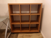 Display shelf / Bookshelf