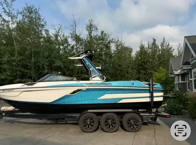 If you’re looking for a top-tier, no-compromise surf boat, this one stands out immediately. This 202...