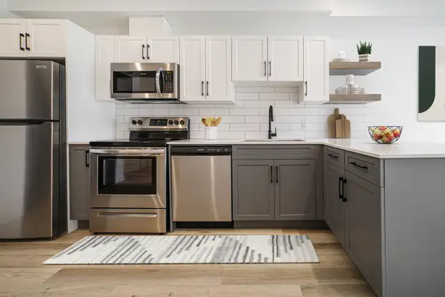 STUNNING 1 Bedroom Apartment! Move In Ready!