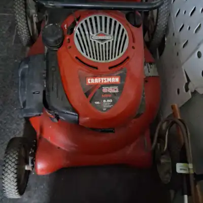 Craftsman 650 Series Briggs and Stratton Engine lawnmower, View more