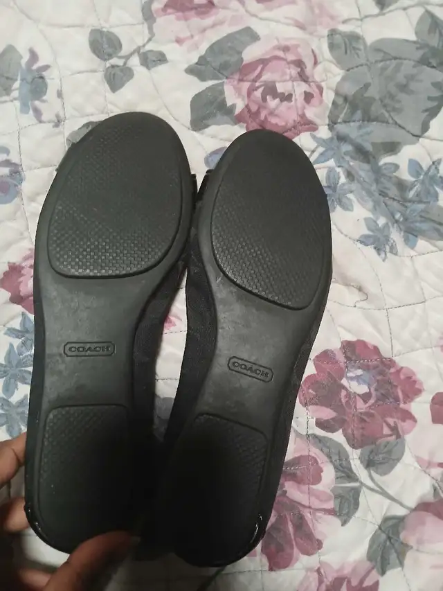 coach shoes woman size 7 in Women's - Shoes in City of Toronto - Image 3