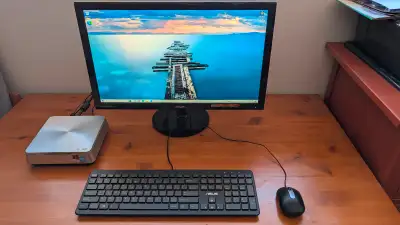 Perfect little computer, including monitor, keyboard, mouse and all the cables. You can just plug it...