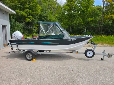 Ready to go fishing, the boat has a rebuilt transom (solid as a rock) comes full lighting, custom ma...