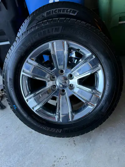 Wheels Gmc Tires Michelin defender LTX 275/55r20 all season, used for one summer