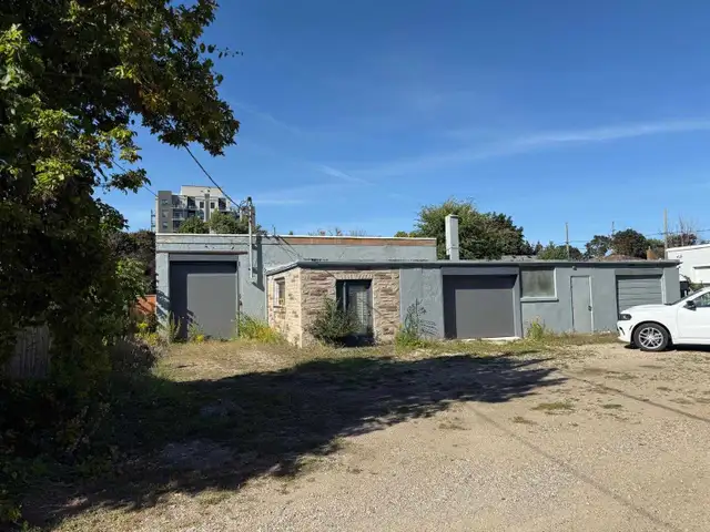 Shop warehouse For rent in Commercial & Office Space for Rent in Cambridge - Image 11