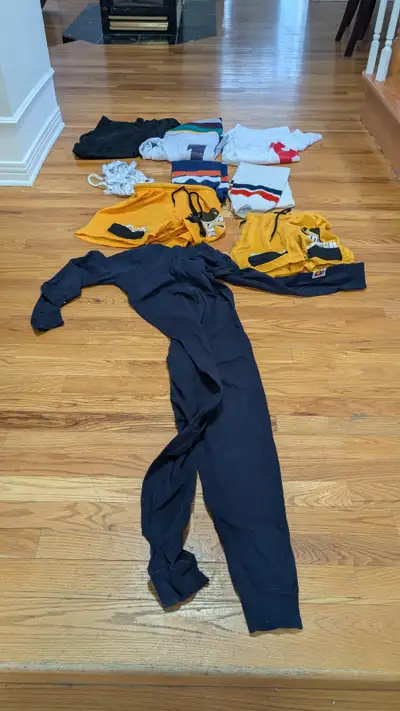 Misc. hockey equipment - Junior size, View more