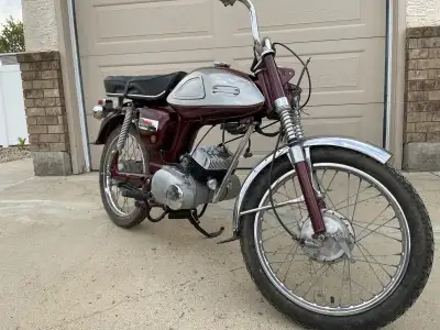 3 Vintage Yamaha YL1E 1965-66 & 67 1966 is rebuilt & fresh paint